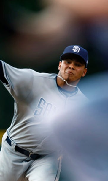 Slumping Gonzalez leads Rockies to 9-7 win over Padres (Jul 18, 2017)